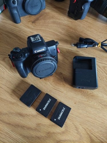 Περισσότερες πληροφορίες για "Canon M50 + Speedbooster"