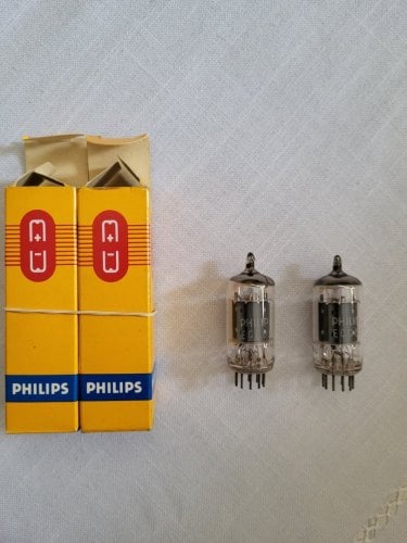 Περισσότερες πληροφορίες για "Ζεύγος  NOS Philips ECC82 - 12AU7"
