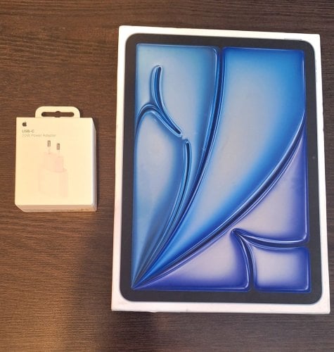 Περισσότερες πληροφορίες για "Apple iPad Air 2024 (256 GB/M2/8 GB/iPadOS 17)"
