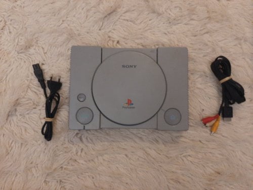 Περισσότερες πληροφορίες για "SONY PLAYSTATION 1 fat ( PS1 fat ) Κονσόλα μαζι με καλωδια για ανταλλακτικα , επισκευη"