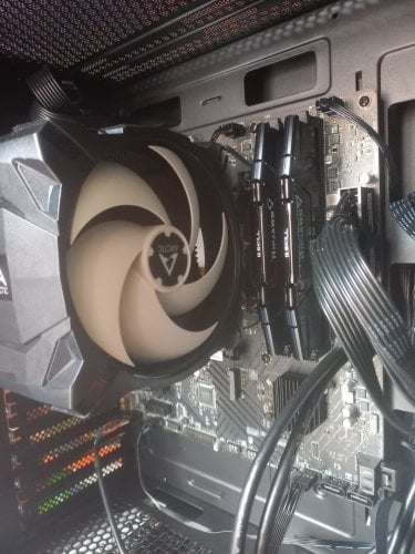 Περισσότερες πληροφορίες για "Pc φτιαγμενο του λειπει καρτα γραφικων"