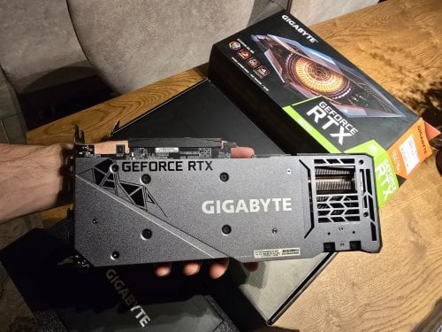 Περισσότερες πληροφορίες για "Gigabyte Rtx 3070"