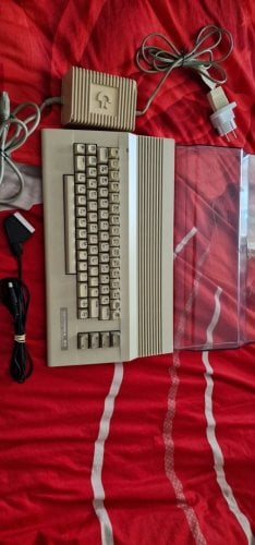 Περισσότερες πληροφορίες για "COMMODORE 64 ΜΕ ΤΡΟΦΟΔΟΤΙΚΟ ΚΑΙ ΚΑΛΩΔΙΟ SCART"