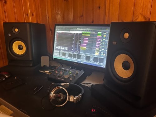 Περισσότερες πληροφορίες για "Πακέτο Home Studio (KRK, SSL, Rode)"