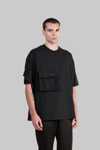 Περισσότερες πληροφορίες για "I'M BRIAN puffer jacket and t-shirt"