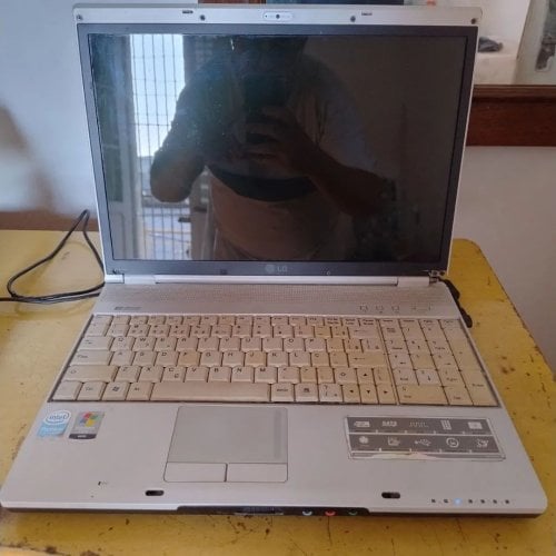 Περισσότερες πληροφορίες για "LG E500"