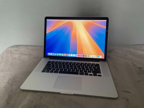 Περισσότερες πληροφορίες για "MacBook Pro Retina 15inch Intel i7"
