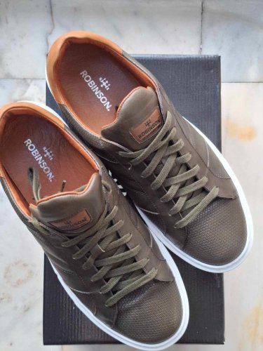 Περισσότερες πληροφορίες για "Δερμάτινα Sneakers Robinson"