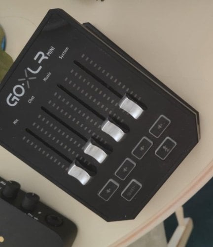 Περισσότερες πληροφορίες για "TC Helicon GO XLR"