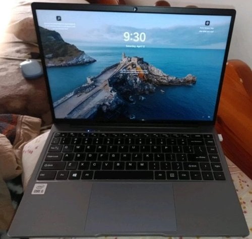 Περισσότερες πληροφορίες για "Chuwi CoreBook 14" Intel Core i5-1035G4 16GB 512GB SSD"