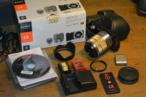 Περισσότερες πληροφορίες για "SONY Mirrorless NEX-5 στο κουτι της με φακο 18-55mm και extra"