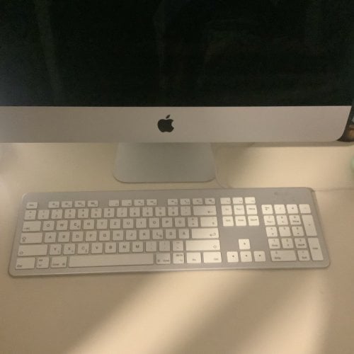 Περισσότερες πληροφορίες για "iMAC 21.5 model model 2013 i5 2.7 GHz Quad-Core"