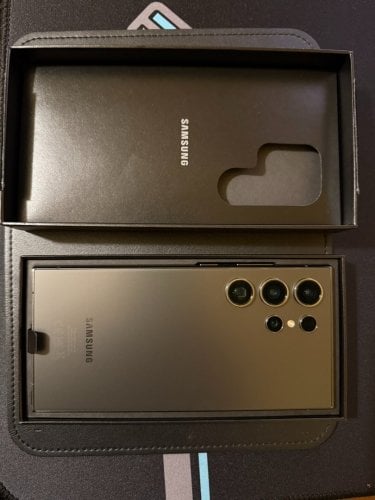 Περισσότερες πληροφορίες για "Samsung Galaxy S24 Ultra (Μαύρο/512 GB) καινούργιο"