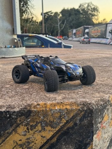 Περισσότερες πληροφορίες για "Traxxas Rustler 4X4 Ultimate Brushless"