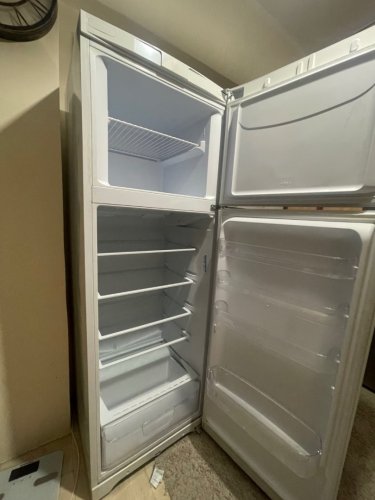 Περισσότερες πληροφορίες για "Ψυγείο indesit"