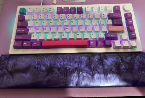 Περισσότερες πληροφορίες για "Akko Creamy Custom Mechanical Keyboard"
