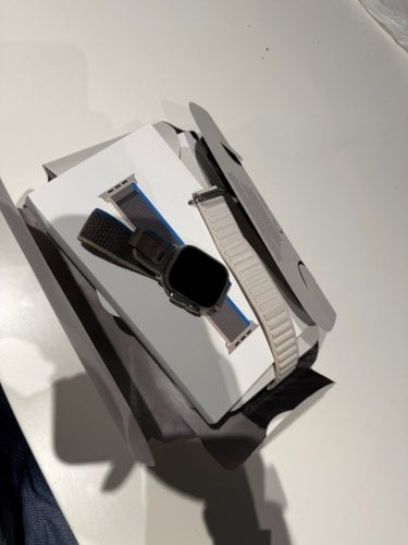 Περισσότερες πληροφορίες για "Apple Watch Ultra 49mm with Blue/Gray Trail Loop - S/M"