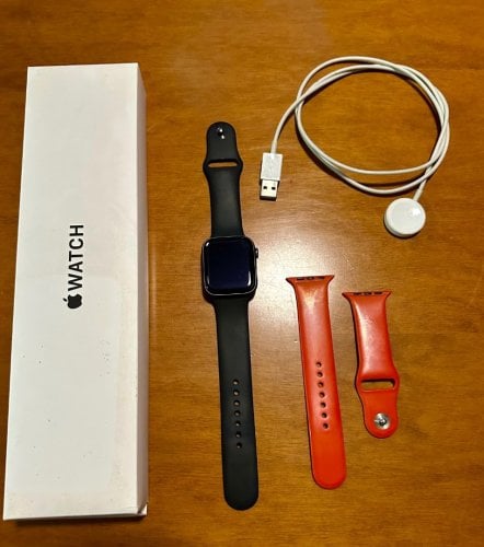 Περισσότερες πληροφορίες για "Apple watch SE 44mm space gray"