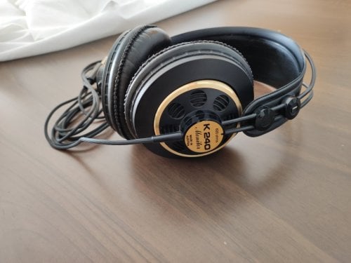 Περισσότερες πληροφορίες για "AKG K240 Monitor - Made In Austria"