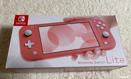 Περισσότερες πληροφορίες για "Nintendo Switch Lite (Coral) τσιπαρισμένο με εγκατεστημένα παιχνίδια + περιφερειακά"