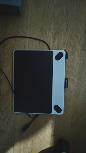 Περισσότερες πληροφορίες για "Wacom - Intuos Draw Creative Pen Tablet  UNUSED"