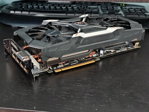 Περισσότερες πληροφορίες για "Gigabyte AORUS GeForce GTX 1060 Xtreme Edition 6G 9Gbps"