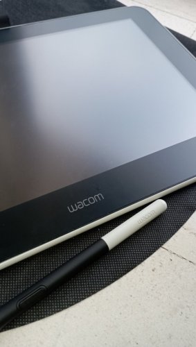 Περισσότερες πληροφορίες για "Wacom One Creative Display Γραφίδα Σχεδίασης με Όθονη FHD 13.3" με πένα"