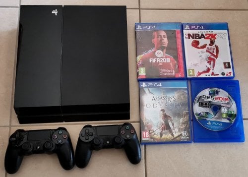 Περισσότερες πληροφορίες για "PS4 κονσόλα με 2 χειριστήρια και 4 παιχνίδια"