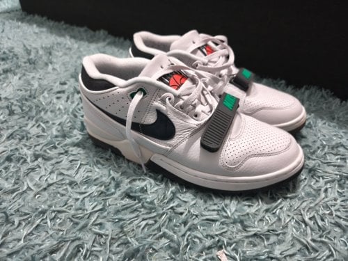 Περισσότερες πληροφορίες για "Διάφορα sneakers και αθλητικά σε άριστη κατασταση"