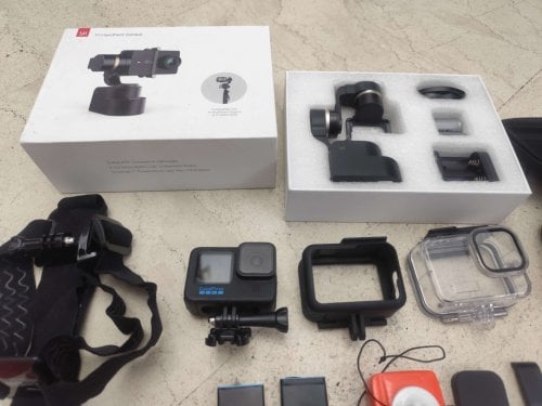 Περισσότερες πληροφορίες για "GoPro hero 10 black + παρελκόμενα"
