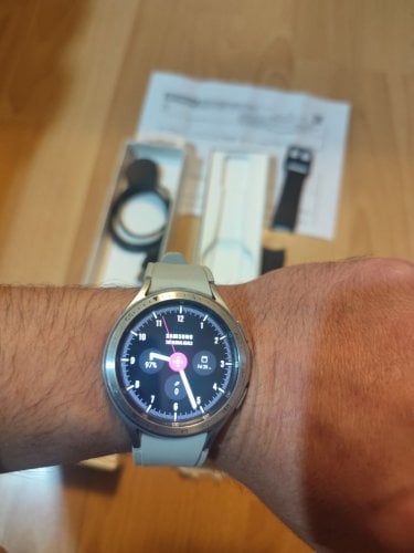 Περισσότερες πληροφορίες για "Samsung Galaxy Watch 4 Classic (46mm/Ασημί/Ανοξείδωτο ατσάλι)"