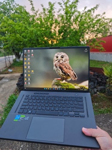 Περισσότερες πληροφορίες για "Laptop Asus ROG Zephyrus G16"