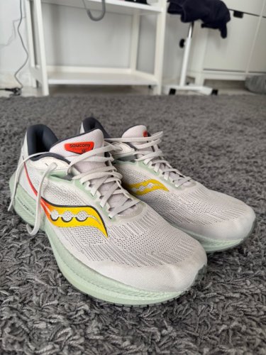 Περισσότερες πληροφορίες για "Saucony triumph 21 νούμερο 47/30,5cm"
