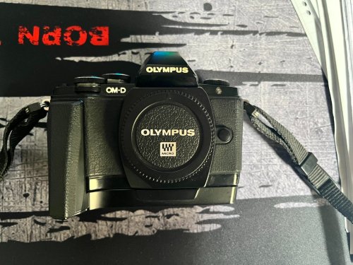 Περισσότερες πληροφορίες για "Olympus OM-D E-M10"