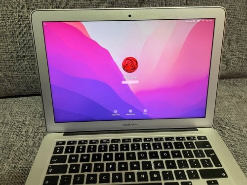 Περισσότερες πληροφορίες για "Macbook apple 2015"