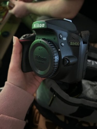Περισσότερες πληροφορίες για "Nikon D3400 μαζί με έξτρα φακούς"