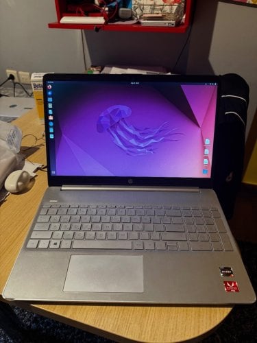 Περισσότερες πληροφορίες για "Hp 15s-eq0005nv Ryzen 5 3500u/8gb ram/512 ssd"