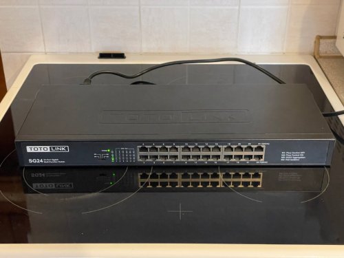 Περισσότερες πληροφορίες για "24 port switch"
