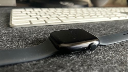 Περισσότερες πληροφορίες για "Apple Watch SE 2 (44mm/Μαύρο)"