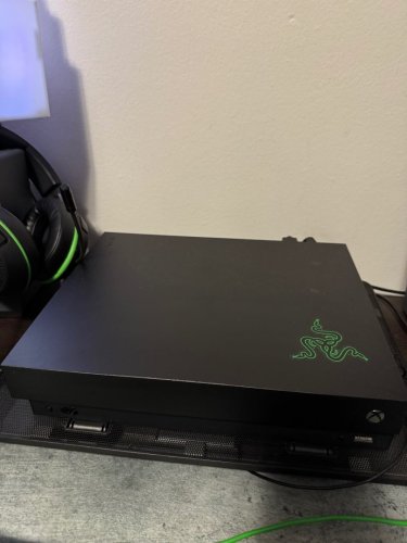 Περισσότερες πληροφορίες για "Microsoft Xbox One X 1TB"
