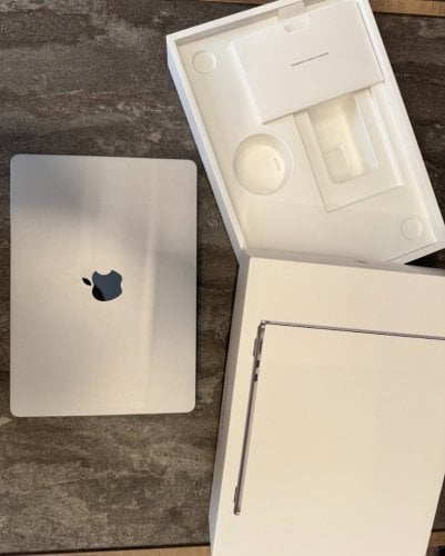 Περισσότερες πληροφορίες για "Apple MacBook Air 13.6″ (2022) Retina Display (M2-8‑core/8GB/256GB SSD) Space Grey (US Keyboard)"