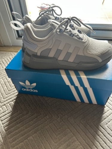 Περισσότερες πληροφορίες για "Nmd V3 grey-Adidas"