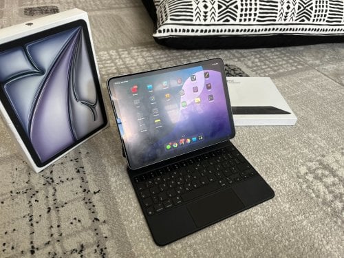 Περισσότερες πληροφορίες για "iPad Air 11" 2024 128GB + Apple Magic Keyboard"