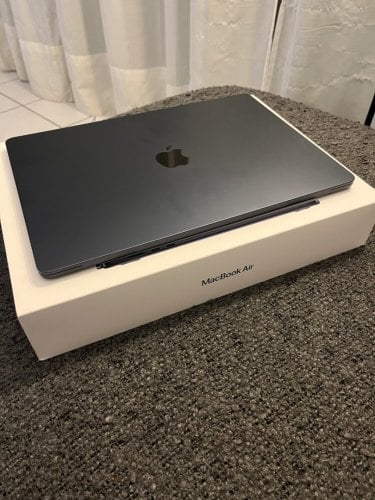 Περισσότερες πληροφορίες για "MacBook Air 15” M3 (midnight black), 8gb ram, 512gb ssd"
