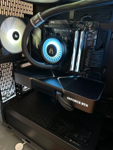 Περισσότερες πληροφορίες για "5080 Founders Edition 16gb"