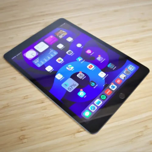 Περισσότερες πληροφορίες για "Apple iPad 2021 10.2" με WiFi (3GB/64GB) Space Gray + Apple Cover Case"