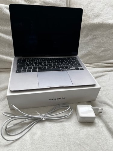 Περισσότερες πληροφορίες για "Apple MacBook Air 13" M1/8GB/256GB/ Space Grey - GR"
