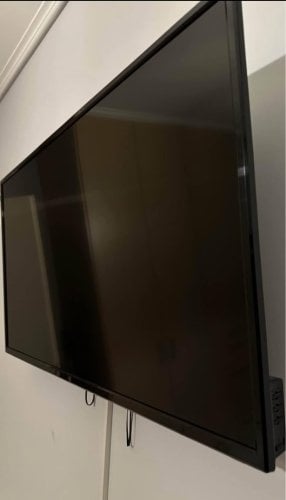 Περισσότερες πληροφορίες για "F&U FL40107 Full HD 40""