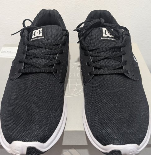 Περισσότερες πληροφορίες για "DC Skyline Ανδρικό Sneaker"