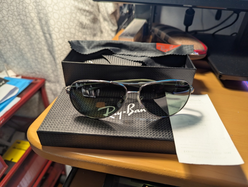 Περισσότερες πληροφορίες για "Ray Ban Polarized RB8313"